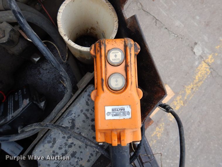 image for item DP5458 2001 Econoline  dump trailer