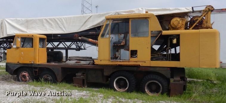 image for item DP5467 Lorain Moto-Crane 25H  crane