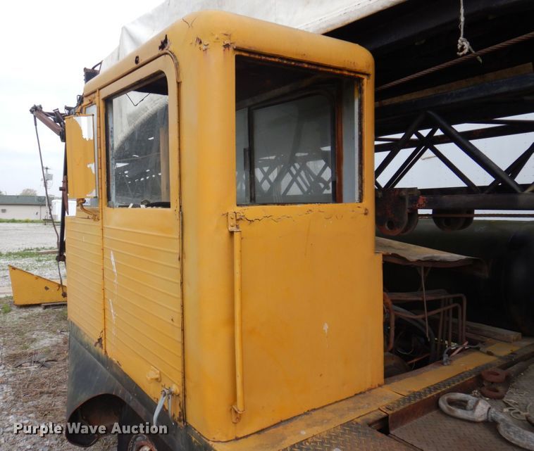 image for item DP5467 Lorain Moto-Crane 25H  crane