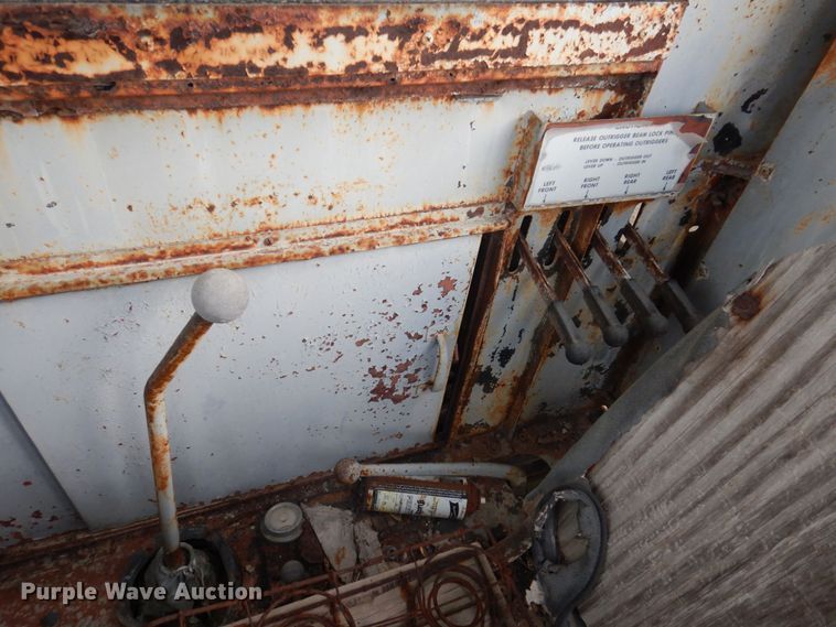 image for item DP5467 Lorain Moto-Crane 25H  crane