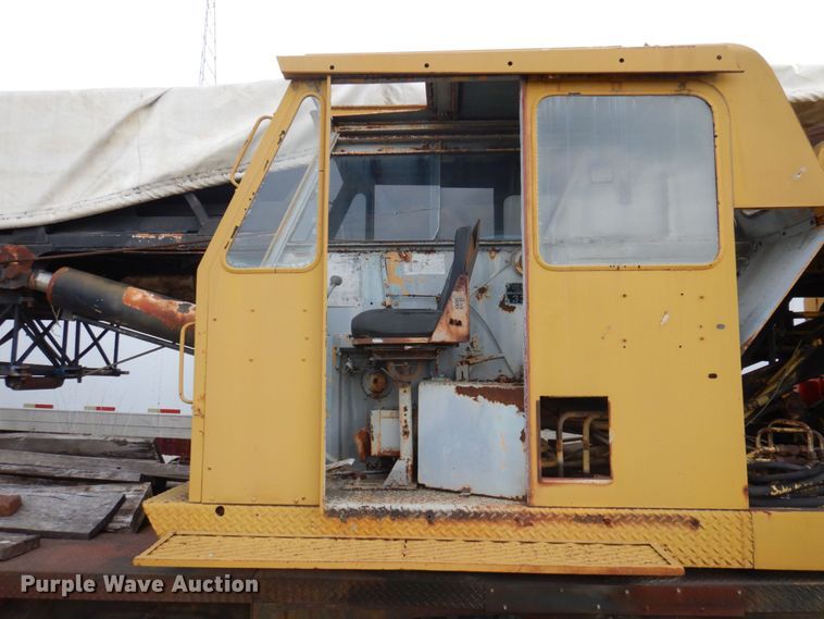 image for item DP5467 Lorain Moto-Crane 25H  crane