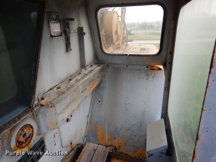 image for item DP5467 Lorain Moto-Crane 25H  crane