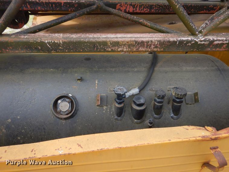 image for item DP5467 Lorain Moto-Crane 25H  crane