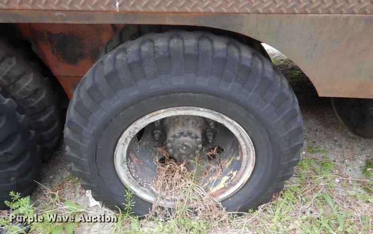 image for item DP5467 Lorain Moto-Crane 25H  crane