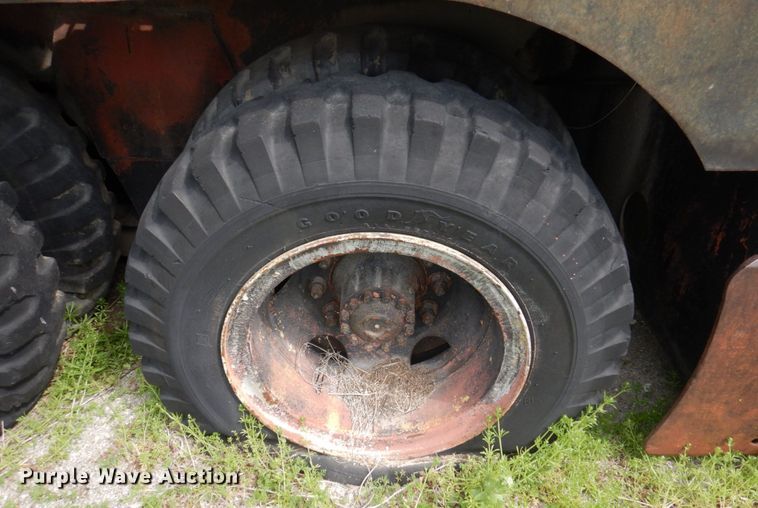 image for item DP5467 Lorain Moto-Crane 25H  crane