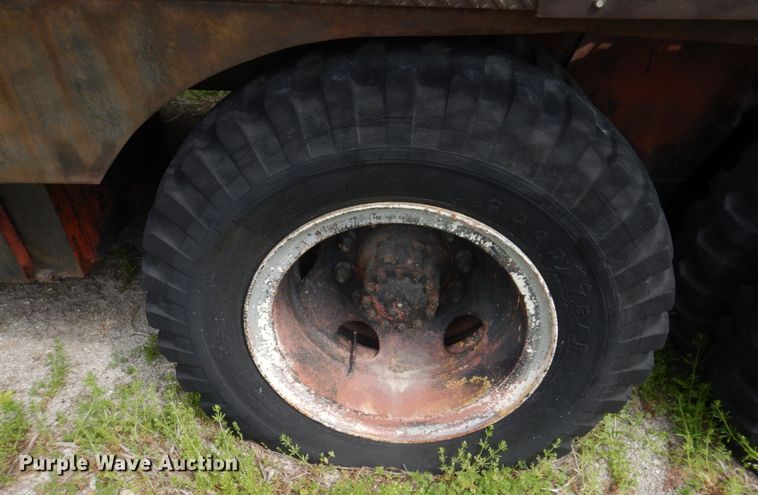 image for item DP5467 Lorain Moto-Crane 25H  crane