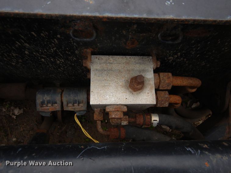 image for item DR0351 Caterpillar BA18  skid steer broom