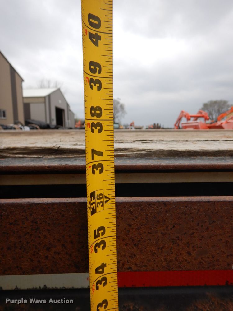 image for item DR0360 2009 Felling FT20-E  equipment trailer