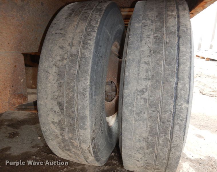 image for item DR0360 2009 Felling FT20-E  equipment trailer