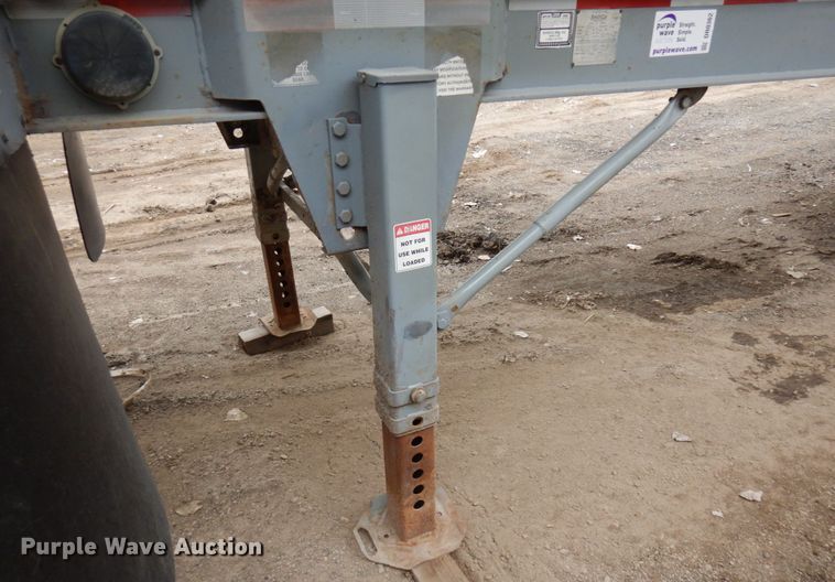 image for item DR0362 Smithco 2S-40-34  side dump trailer