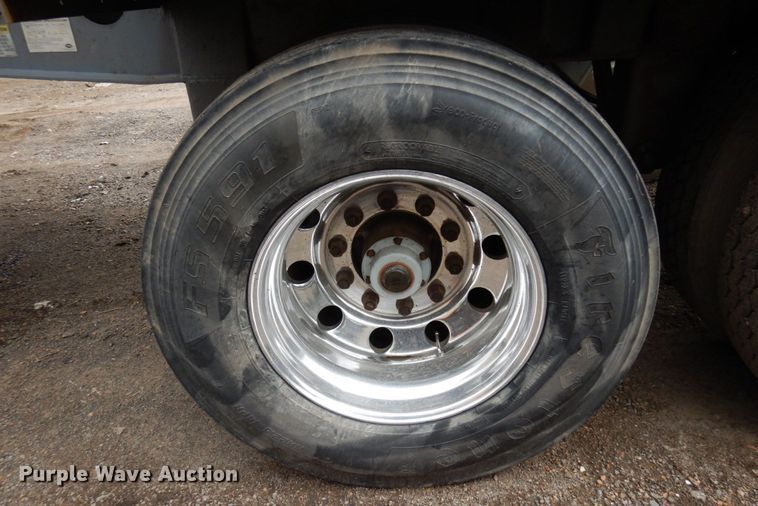 image for item DR0362 Smithco 2S-40-34  side dump trailer