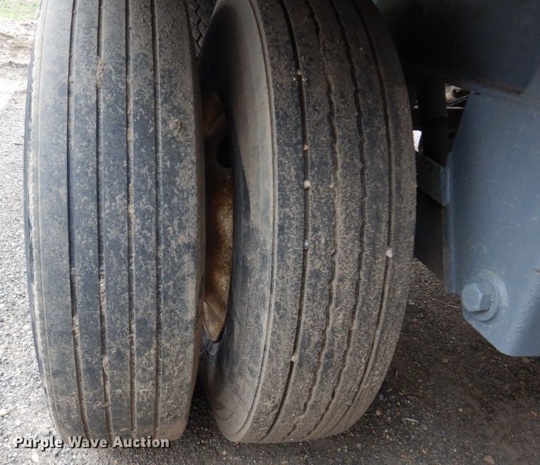 image for item DR0362 Smithco 2S-40-34  side dump trailer