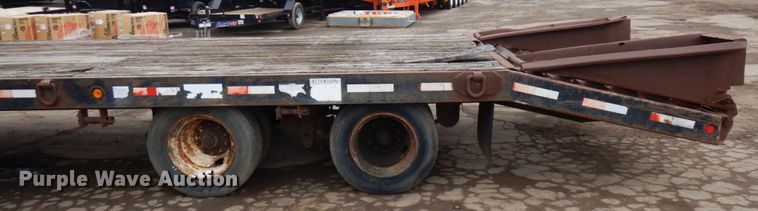 image for item DR0364 2001 Towmaster T30  equipment trailer