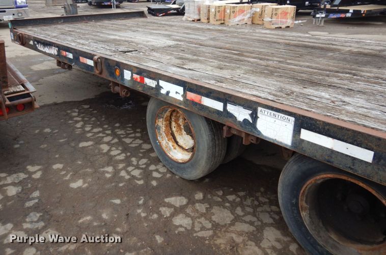 image for item DR0364 2001 Towmaster T30  equipment trailer