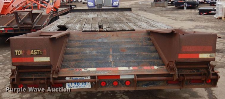 image for item DR0364 2001 Towmaster T30  equipment trailer