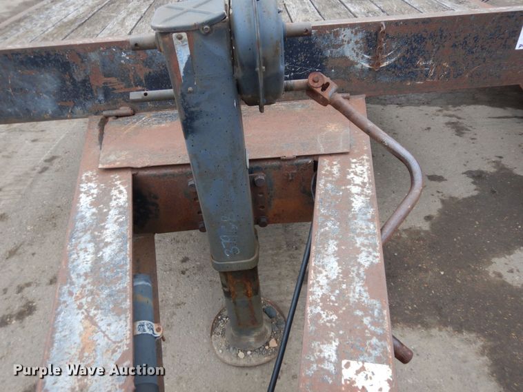 image for item DR0364 2001 Towmaster T30  equipment trailer