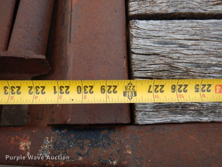 image for item DR0364 2001 Towmaster T30  equipment trailer