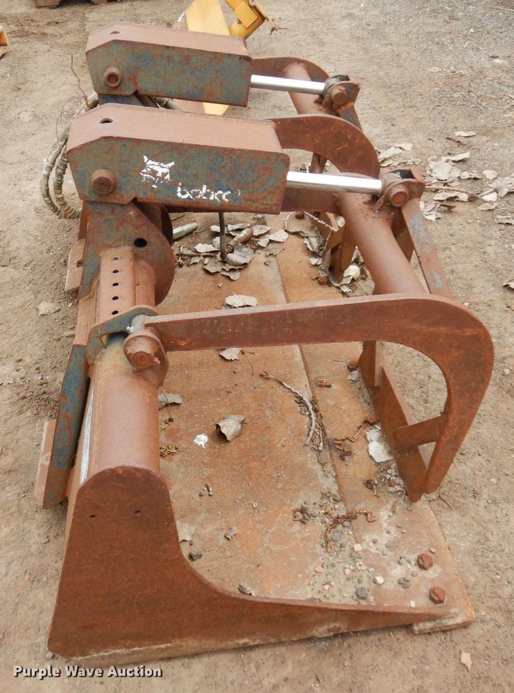 image for item DR0371 Bobcat  grapple bucket