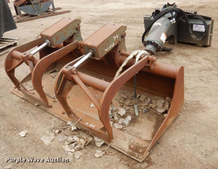 image for item DR0371 Bobcat  grapple bucket