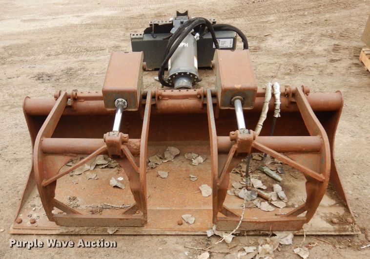 image for item DR0371 Bobcat  grapple bucket