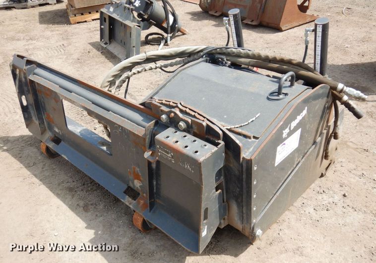 image for item DR0383 2013 Bobcat 24PLA  skid steer cold planer