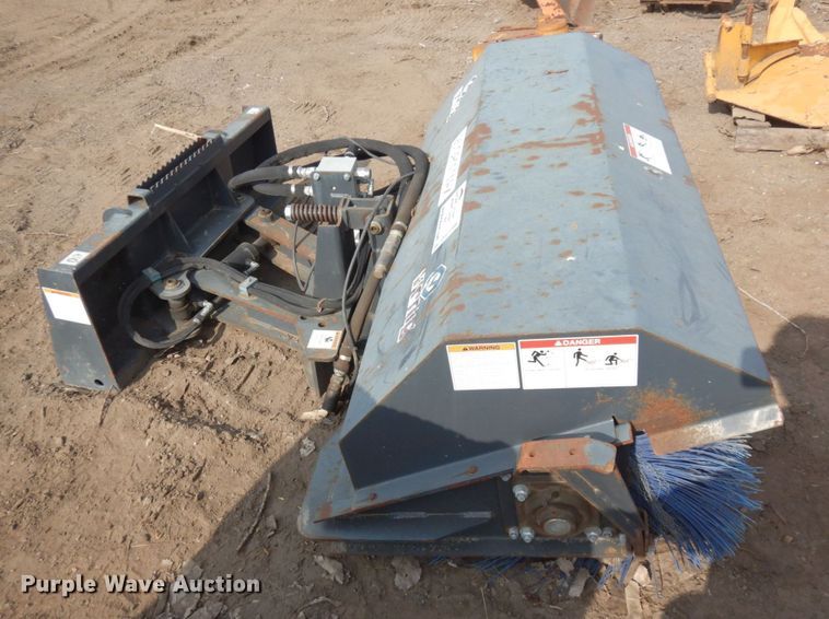 image for item DR0398 Virnig  skid steer broom