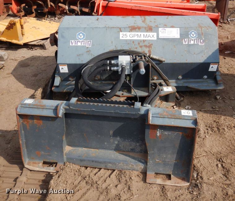 image for item DR0398 Virnig  skid steer broom
