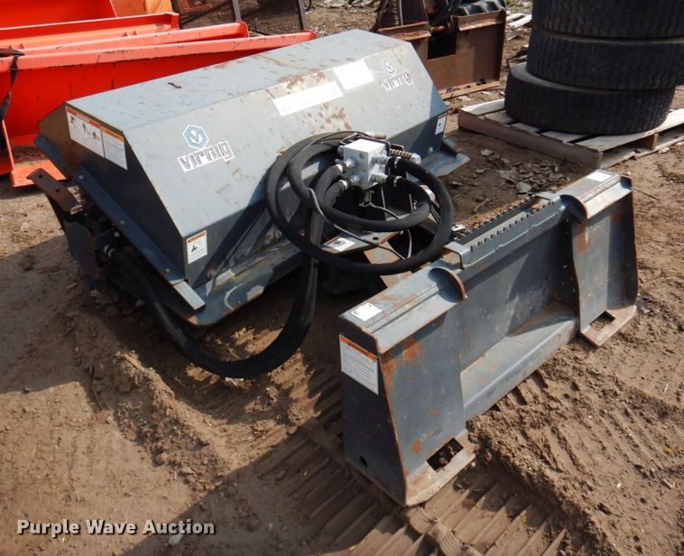 image for item DR0398 Virnig  skid steer broom