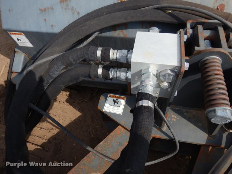 image for item DR0398 Virnig  skid steer broom