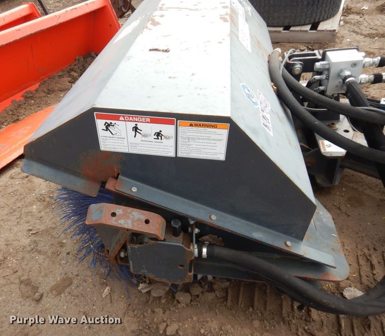 image for item DR0398 Virnig  skid steer broom