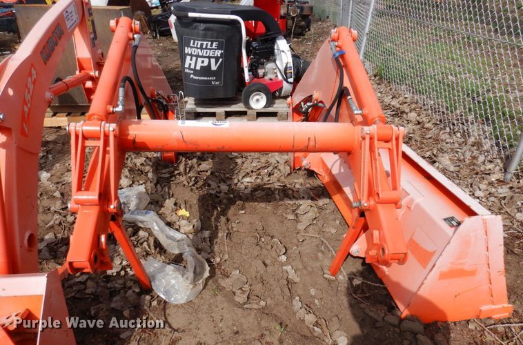 image for item DR0408 Kubota LA1065  loader