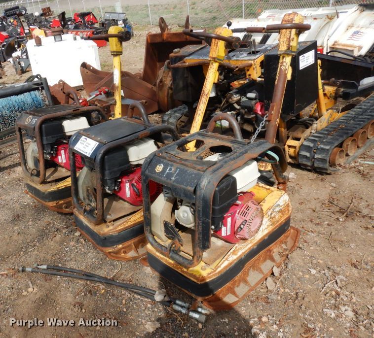 image for item DR0409 (3) Wacker DU5015H vibratory plate compactors