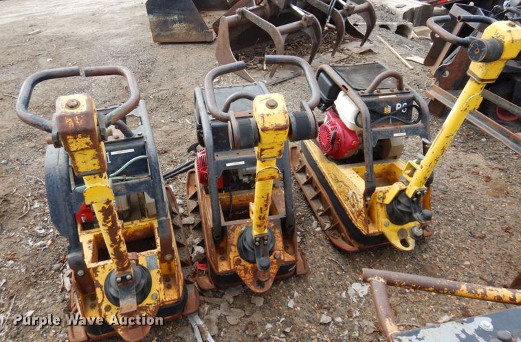 image for item DR0409 (3) Wacker DU5015H vibratory plate compactors