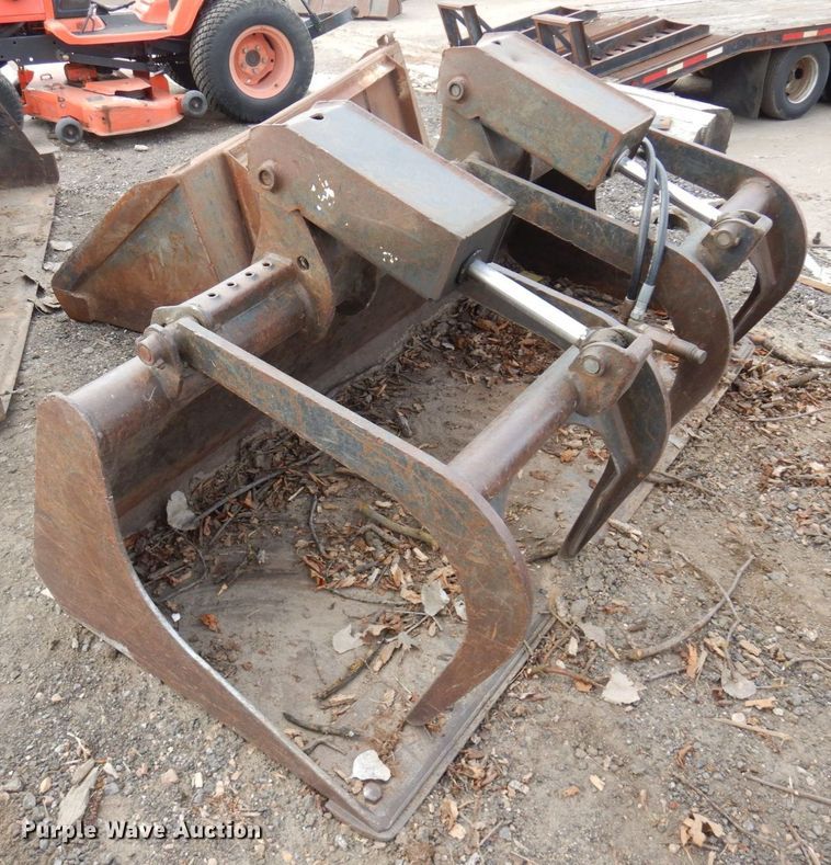 image for item DR0411 (2) Skid steer buckets