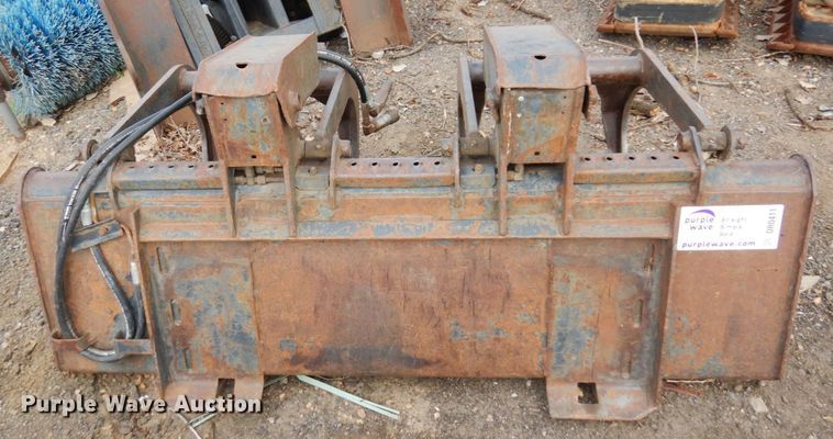 image for item DR0411 (2) Skid steer buckets