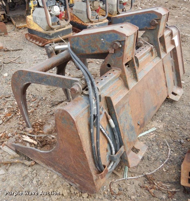 image for item DR0411 (2) Skid steer buckets