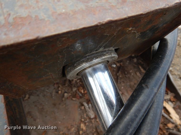 image for item DR0411 (2) Skid steer buckets