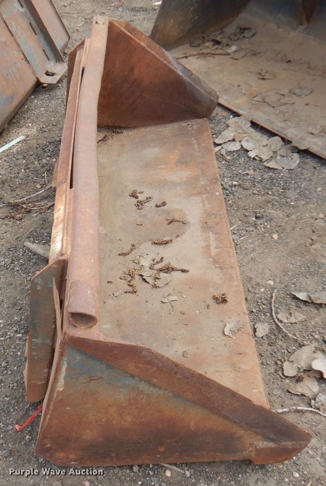 image for item DR0411 (2) Skid steer buckets