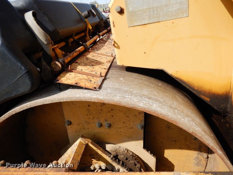 image for item DR0419 1998 Caterpillar CB434C  double drum roller