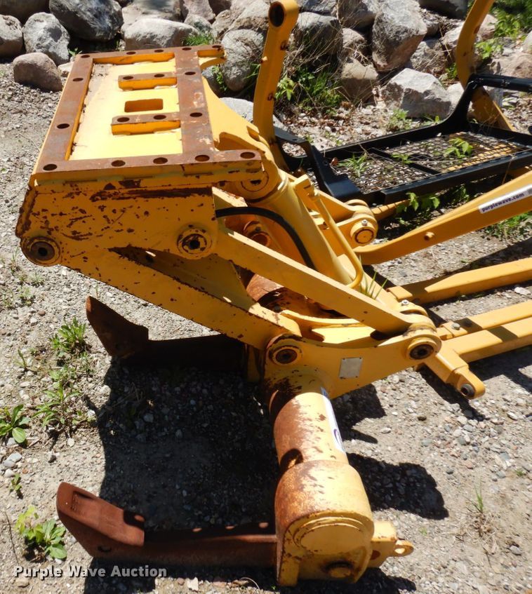 image for item DR0427 Komatsu 51PX  ripper