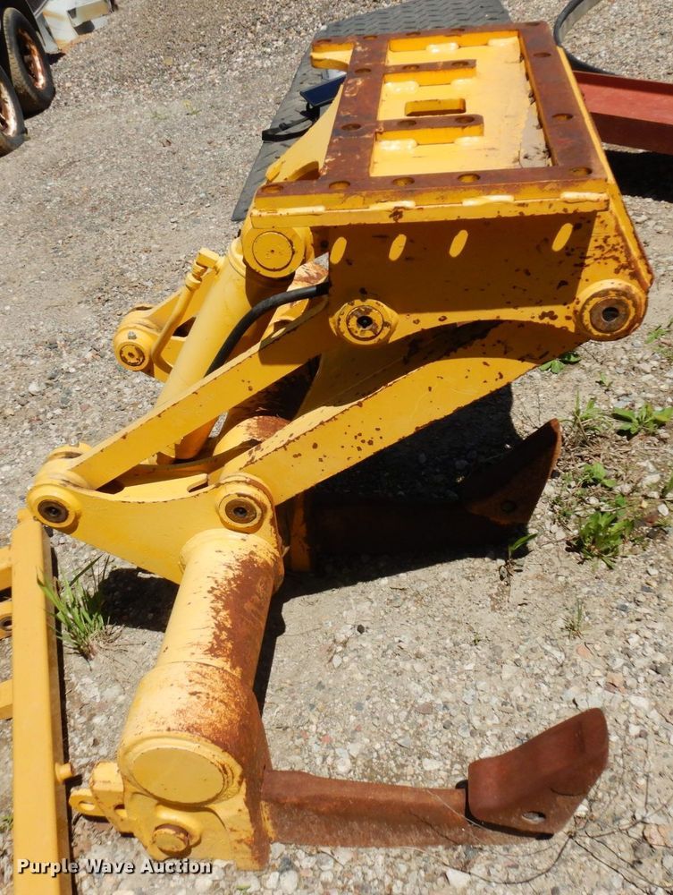 image for item DR0427 Komatsu 51PX  ripper