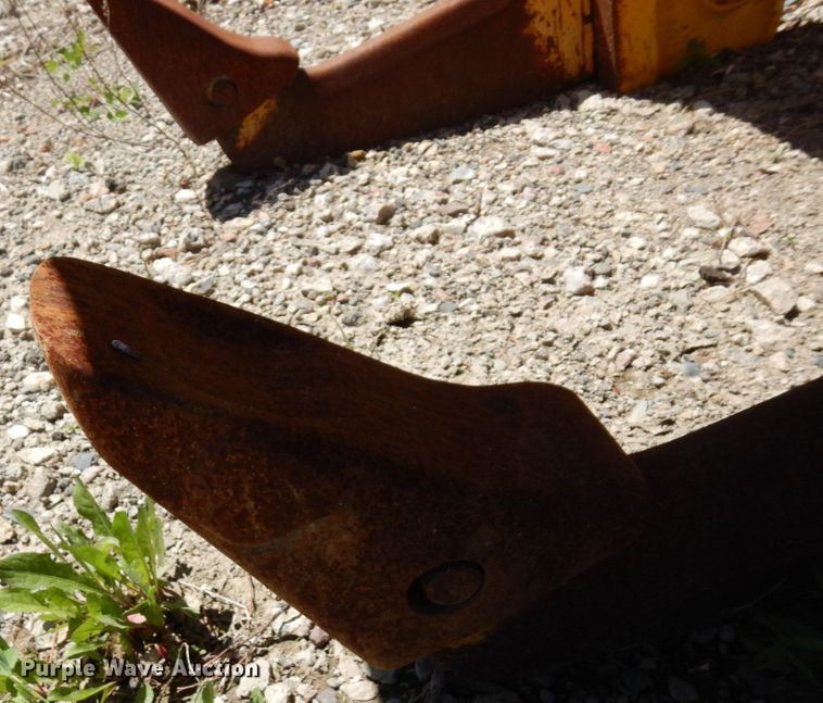 image for item DR0427 Komatsu 51PX  ripper