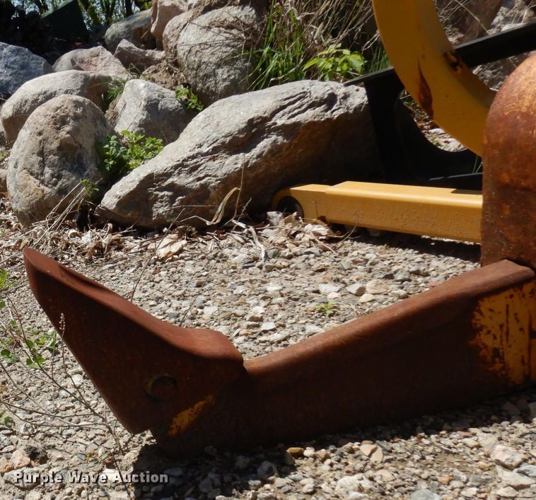 image for item DR0427 Komatsu 51PX  ripper