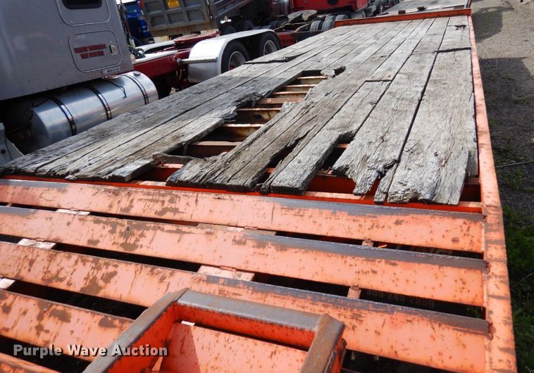 image for item DR0431 2006 Felling FT-50-3  equipment trailer