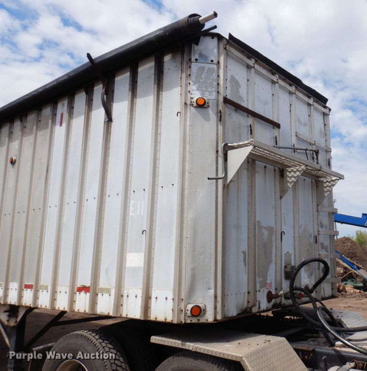 image for item DR0433 1986 Imco  walking floor trailer