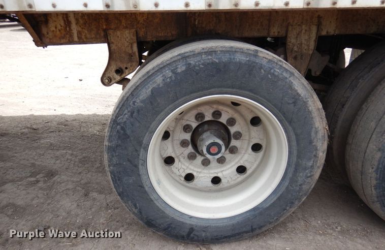 image for item DR0433 1986 Imco  walking floor trailer