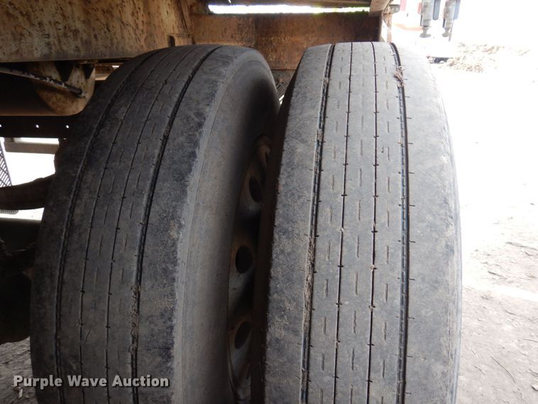 image for item DR0433 1986 Imco  walking floor trailer