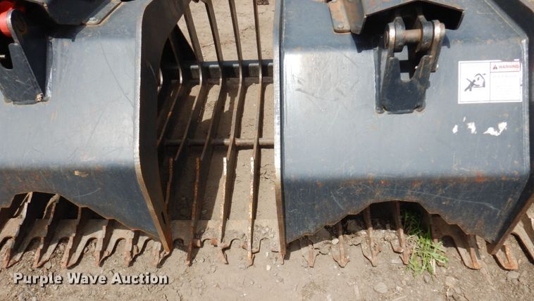 image for item DR0434 72" W skid steer rock grapple bucket