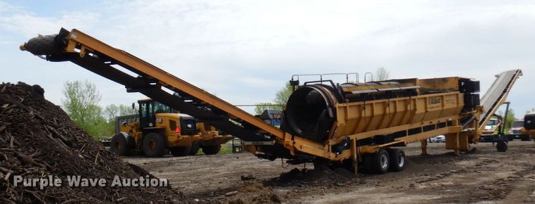 image for item DR0436 Wildcat 521  trommel screen