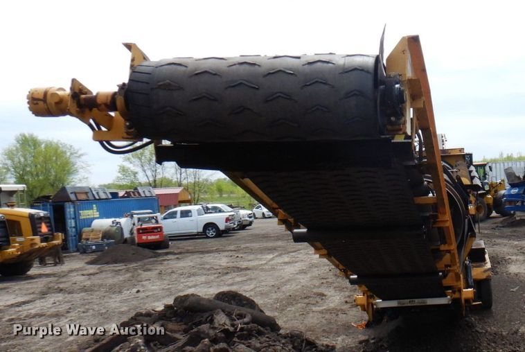 image for item DR0436 Wildcat 521  trommel screen